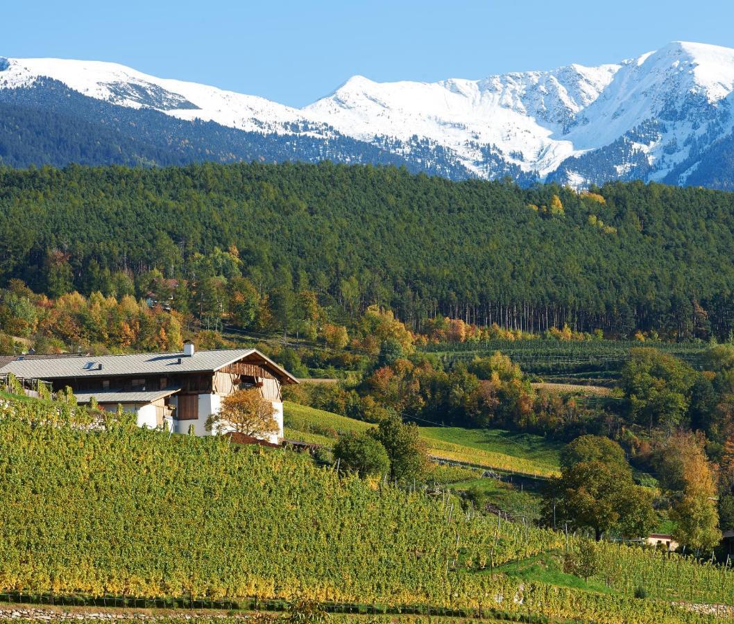 Strasserhof Tenuta-Weingut Vahrn Екстериор снимка
