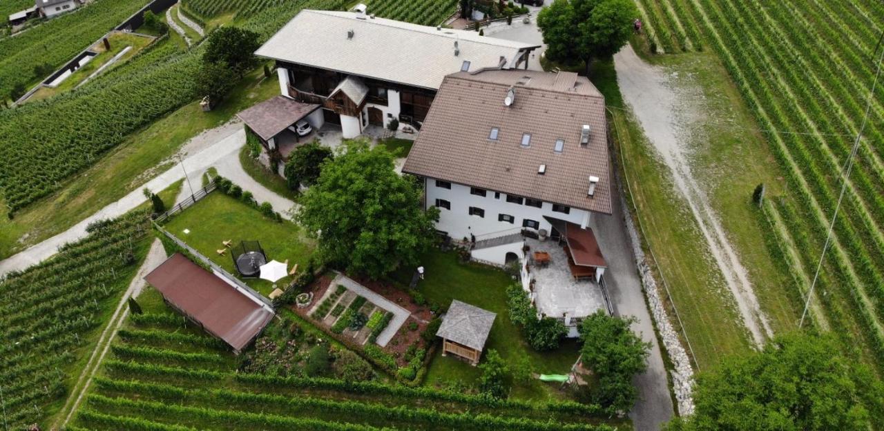 Strasserhof Tenuta-Weingut Vahrn Екстериор снимка