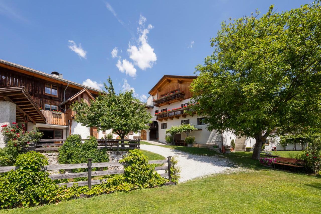 Strasserhof Tenuta-Weingut Vahrn Екстериор снимка